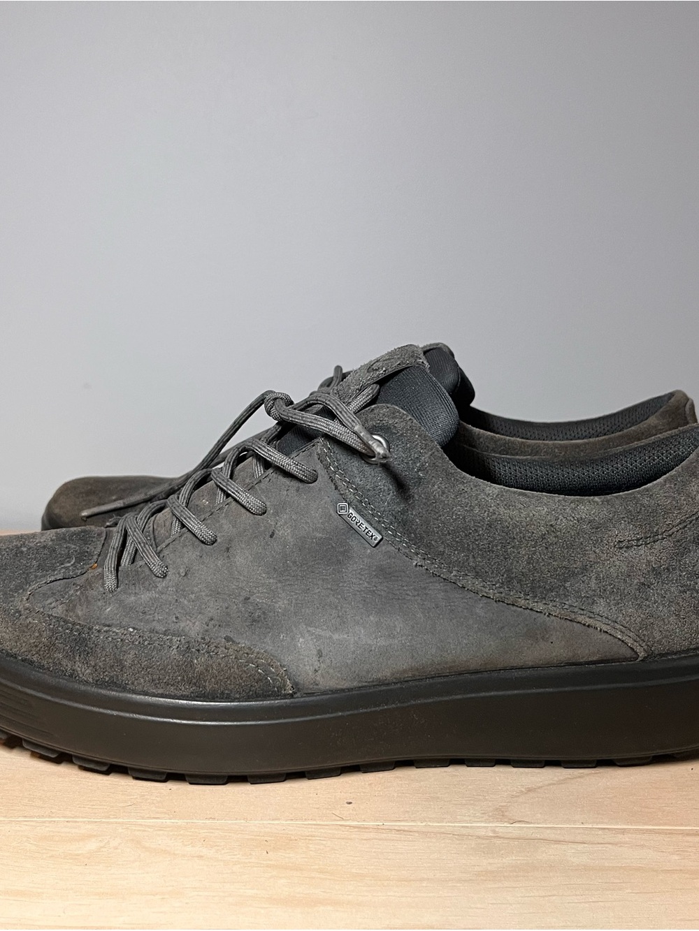 Ecco goretex waterproof shoes